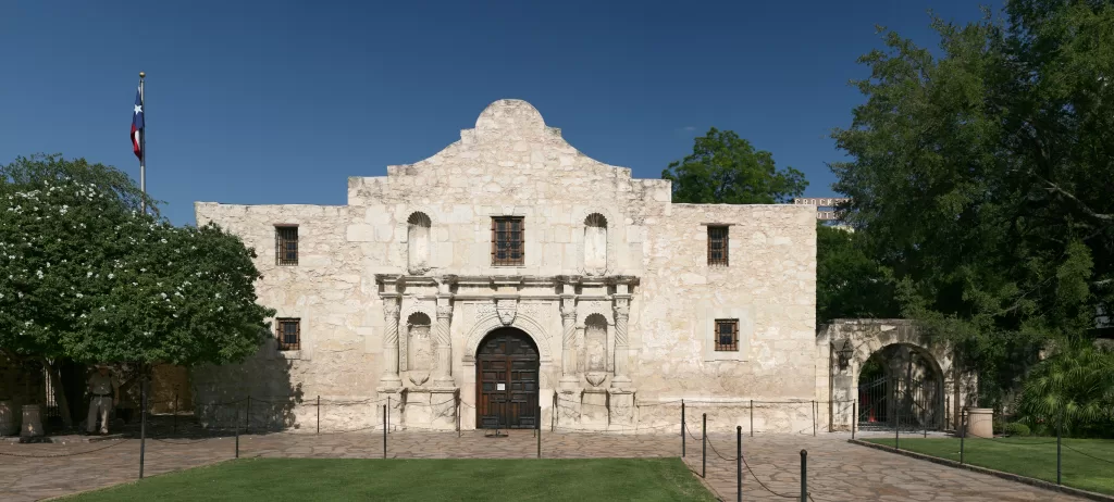 Alamo_pano